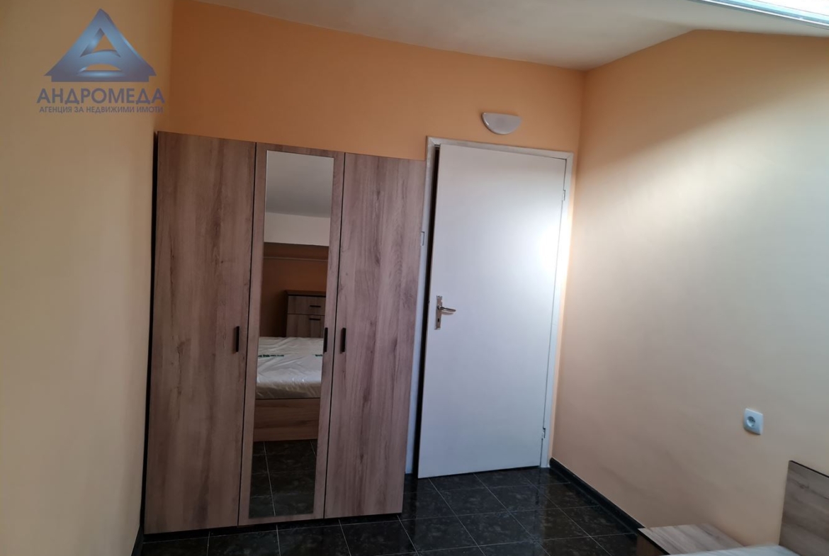 3-стаен Широк център! - 0