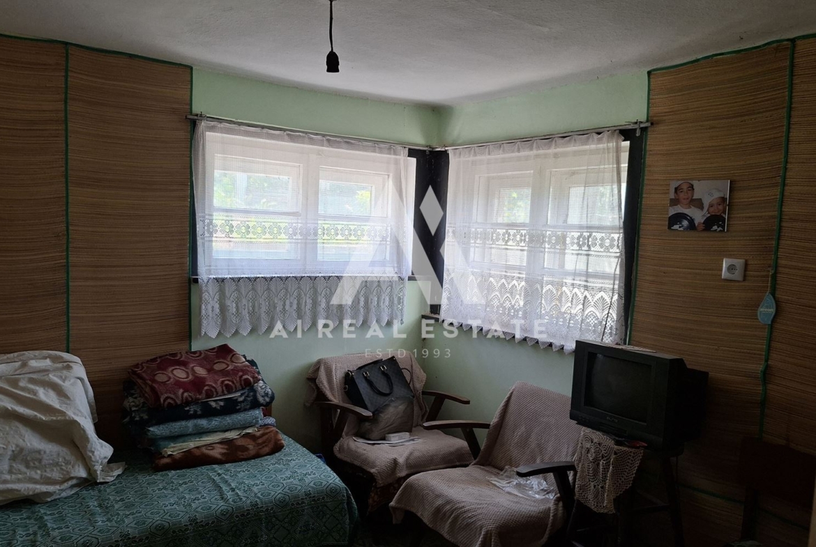 КЪЩА В БОЖУРИЦА - 0