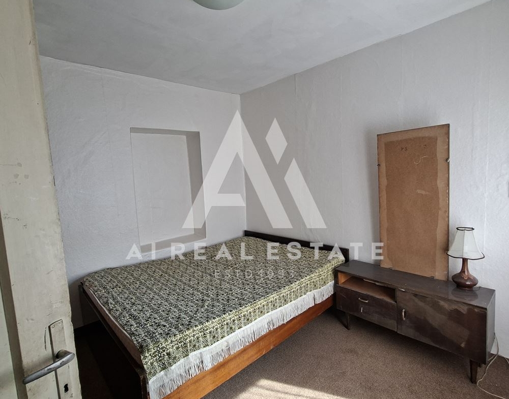 ЕДНОЕТАЖНА КЪЩА С. САДОВЕЦ - 0