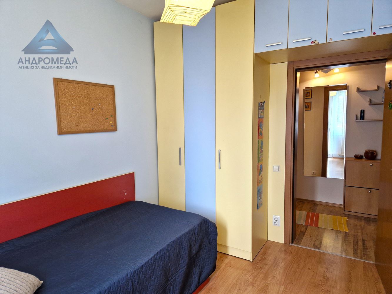 Отдава под наем тристаен апартамент - 0