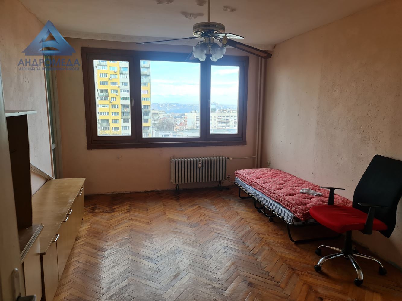 Тристаен Широк център!-0 Тристаен Широк център! - 0