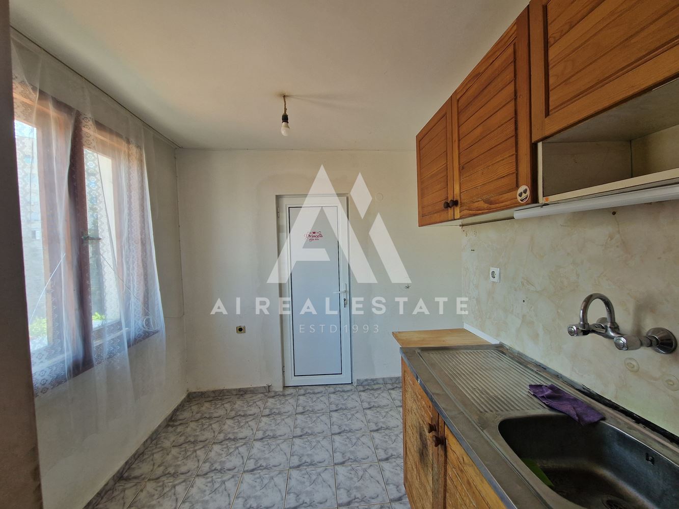 Apartment with a garage, Pleven city, Storgosia residential complex !-0 Апартамент с гараж, гр.Плевен, ж.к.Сторгозия ! - 0