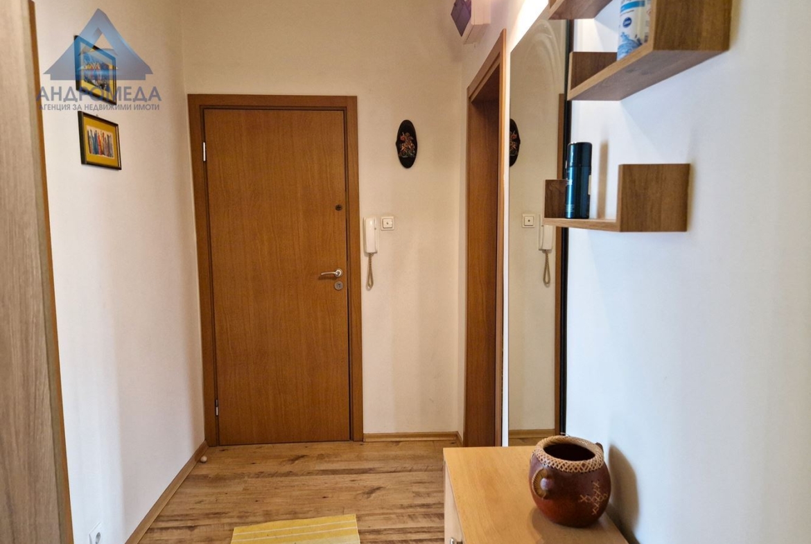 Отдава под наем тристаен апартамент - 0