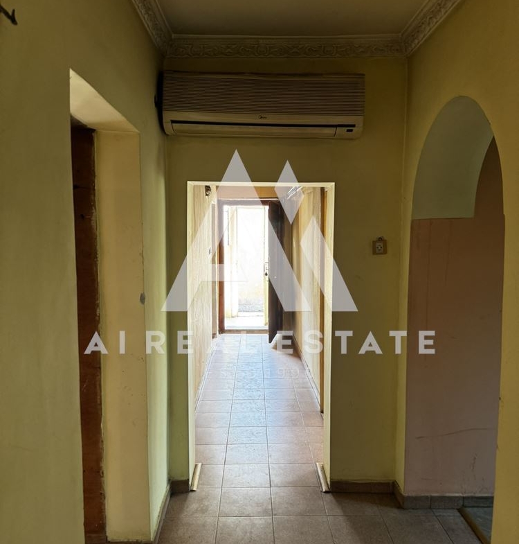 ПЪРВИ ЕТАЖ ОТ КЪЩА С ОТДЕЛЕН ВХОД - 0