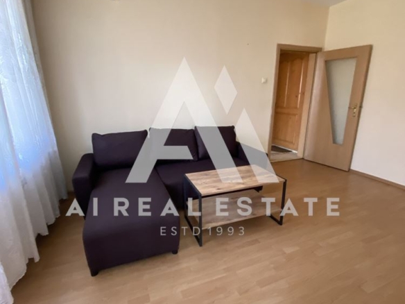 Тристаен апартамент в идеален център на гр. Плевен – район Катя Попова - 0