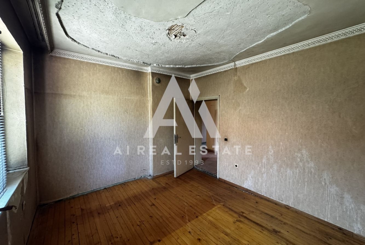 ПЪРВИ ЕТАЖ ОТ КЪЩА С ОТДЕЛЕН ВХОД - 0