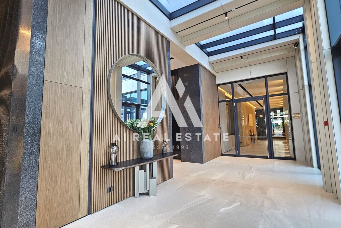 Тристаен апартамент в Smart Tower, София – петзвезден комфорт на 15-ти етаж с гледка към Витоша - 0