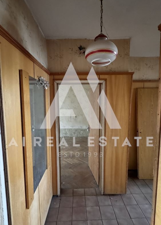 Двустаен с гараж на ул.Ал.Стамболийски №29 - 0