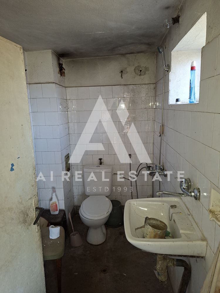 ЕДНОЕТАЖНА КЪЩА - 0