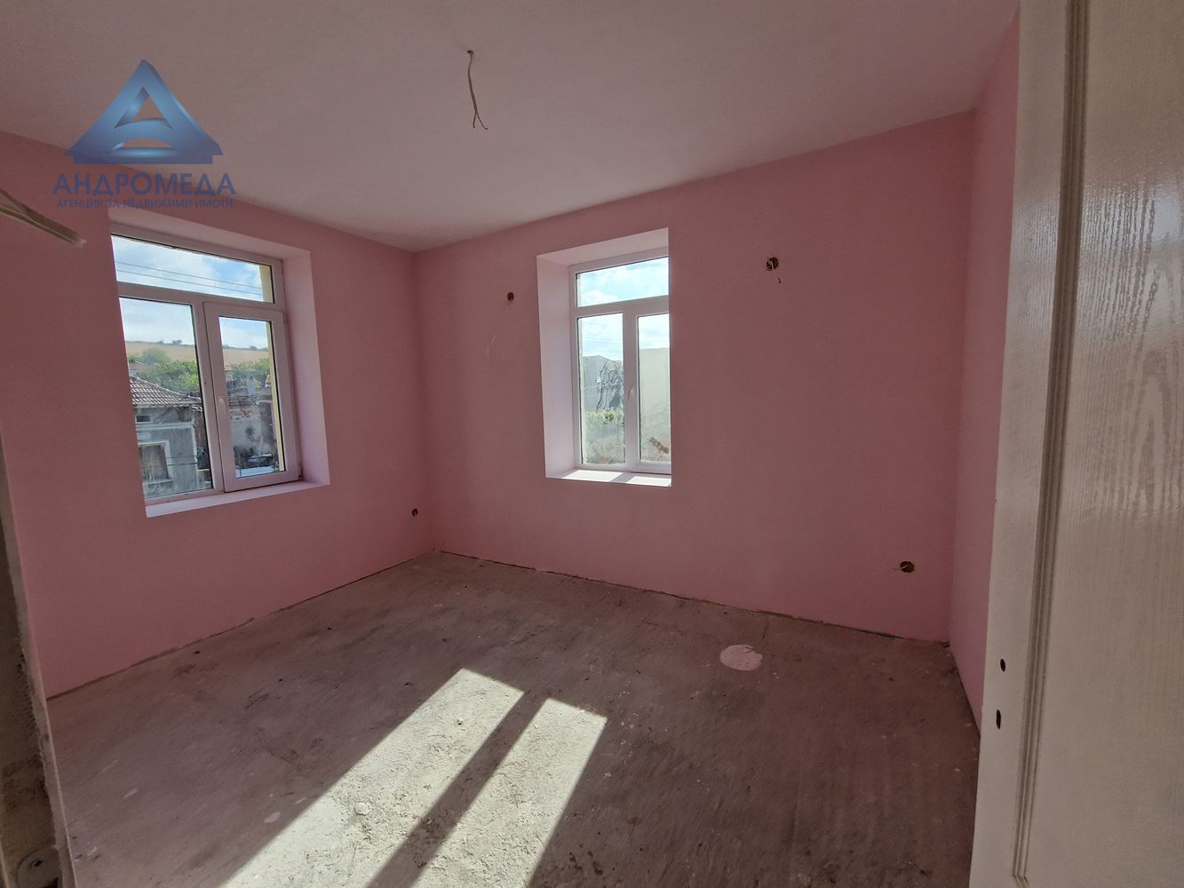 Продава Къща в с. Градина - 0