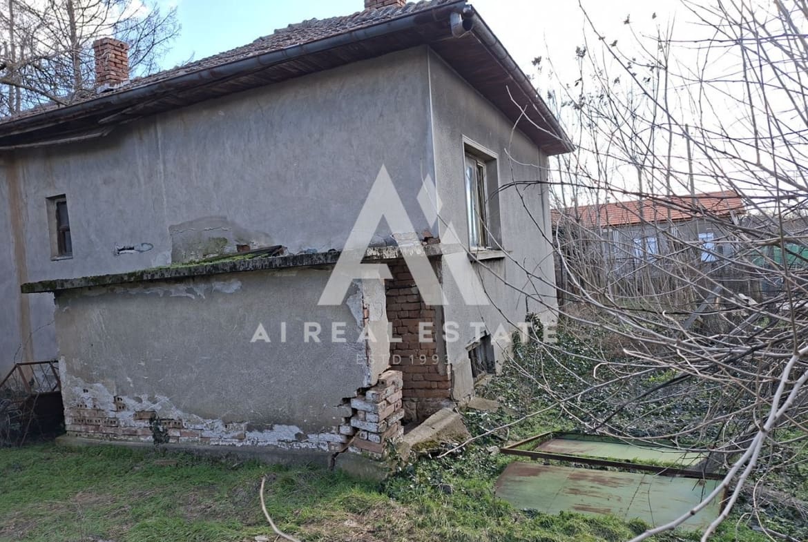 ЕДНОЕТАЖНА КЪЩА - 0