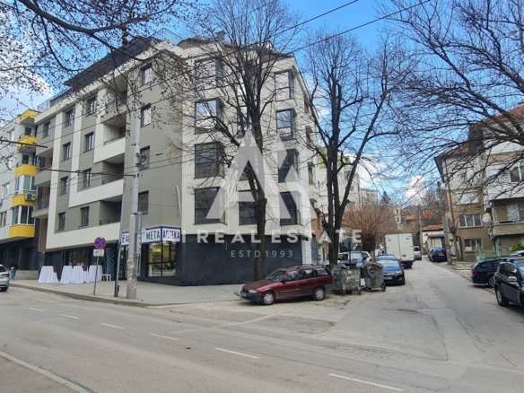 2-стаен - Плевен, Широк център - 0