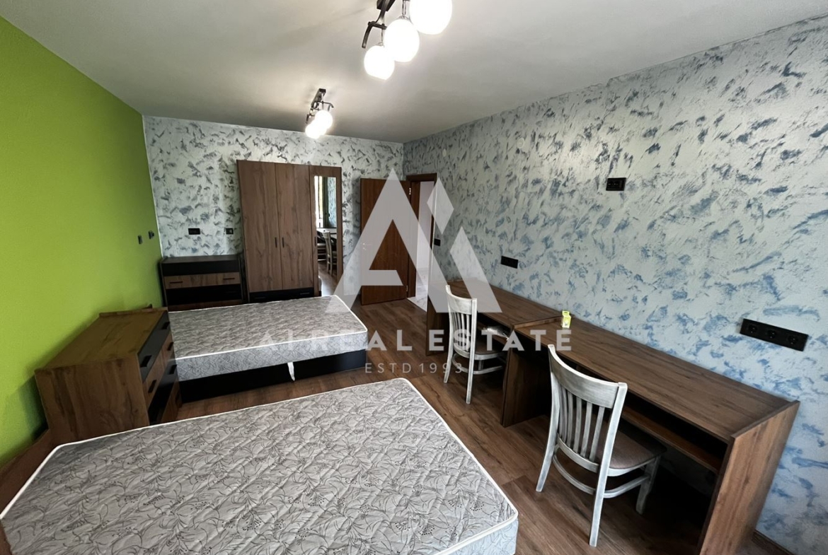 Тристаен апартамент под наем - 0