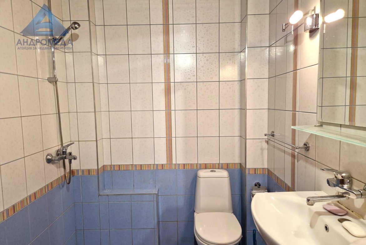 Отдава под наем тристаен апартамент - 0