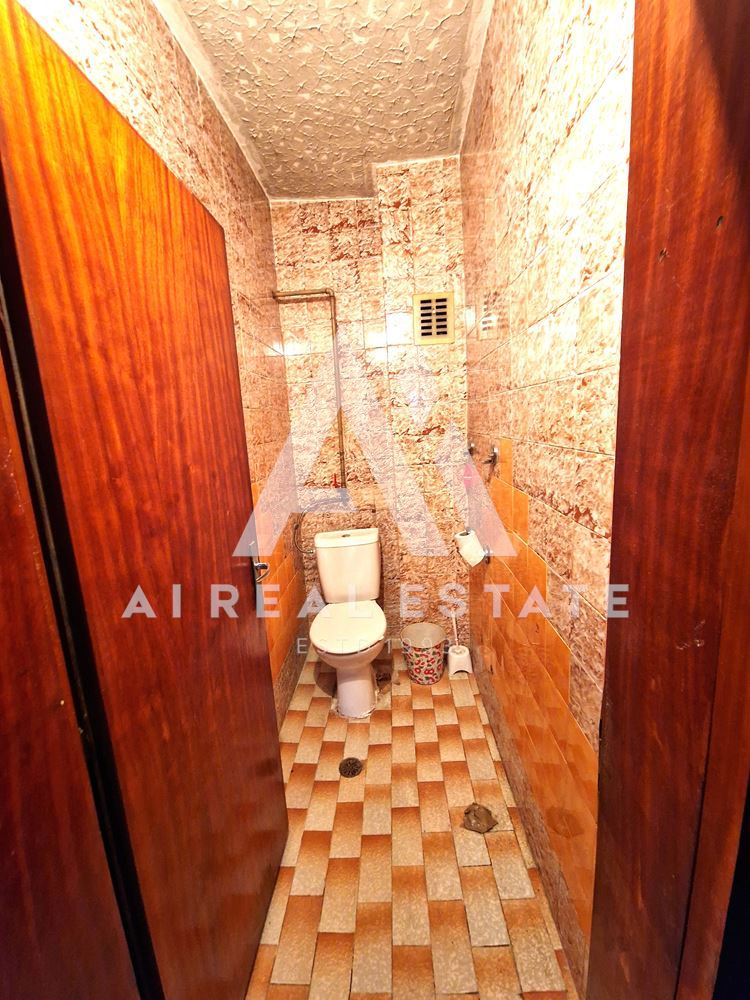 Продава четиристаен апартамент - 0