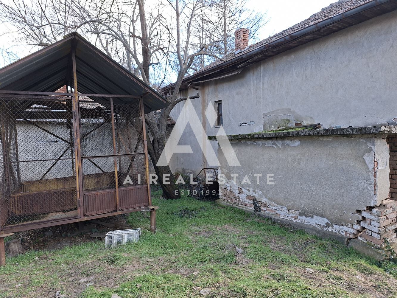 ЕДНОЕТАЖНА КЪЩА - 0