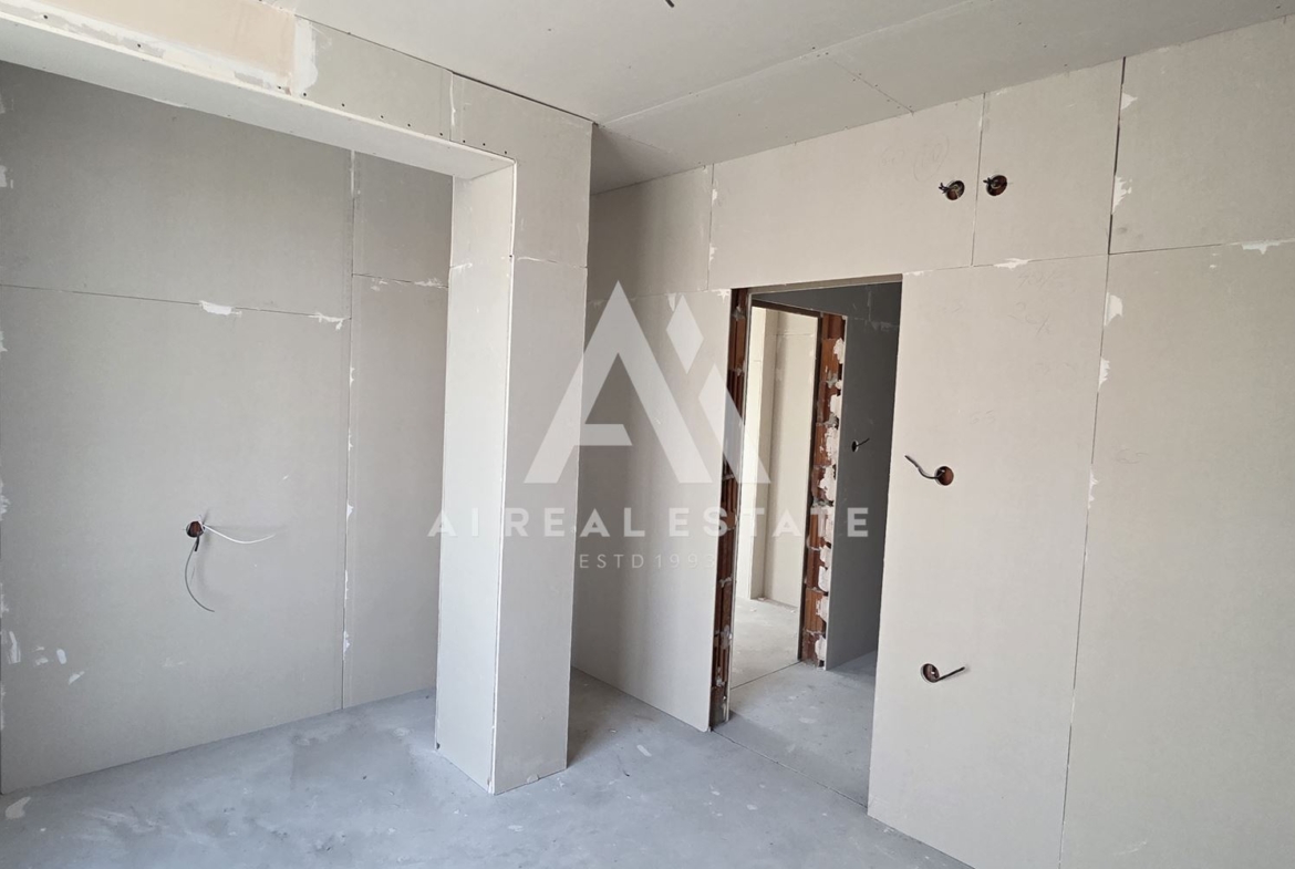 3-стаен Широк център! - 0