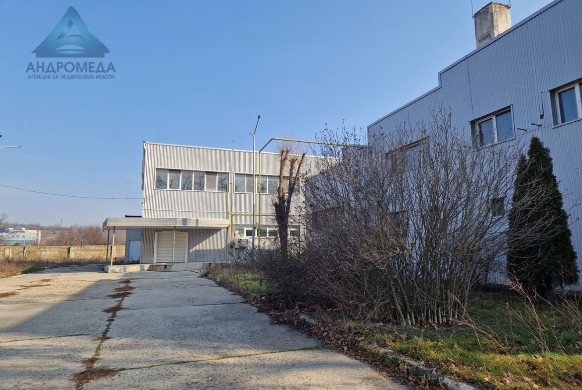 Продава промишлено помещение - 0