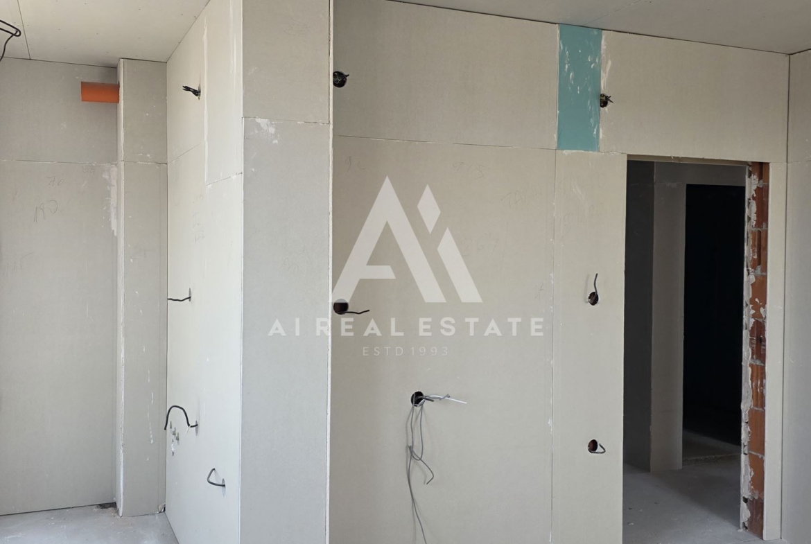 3-стаен Широк център! - 0