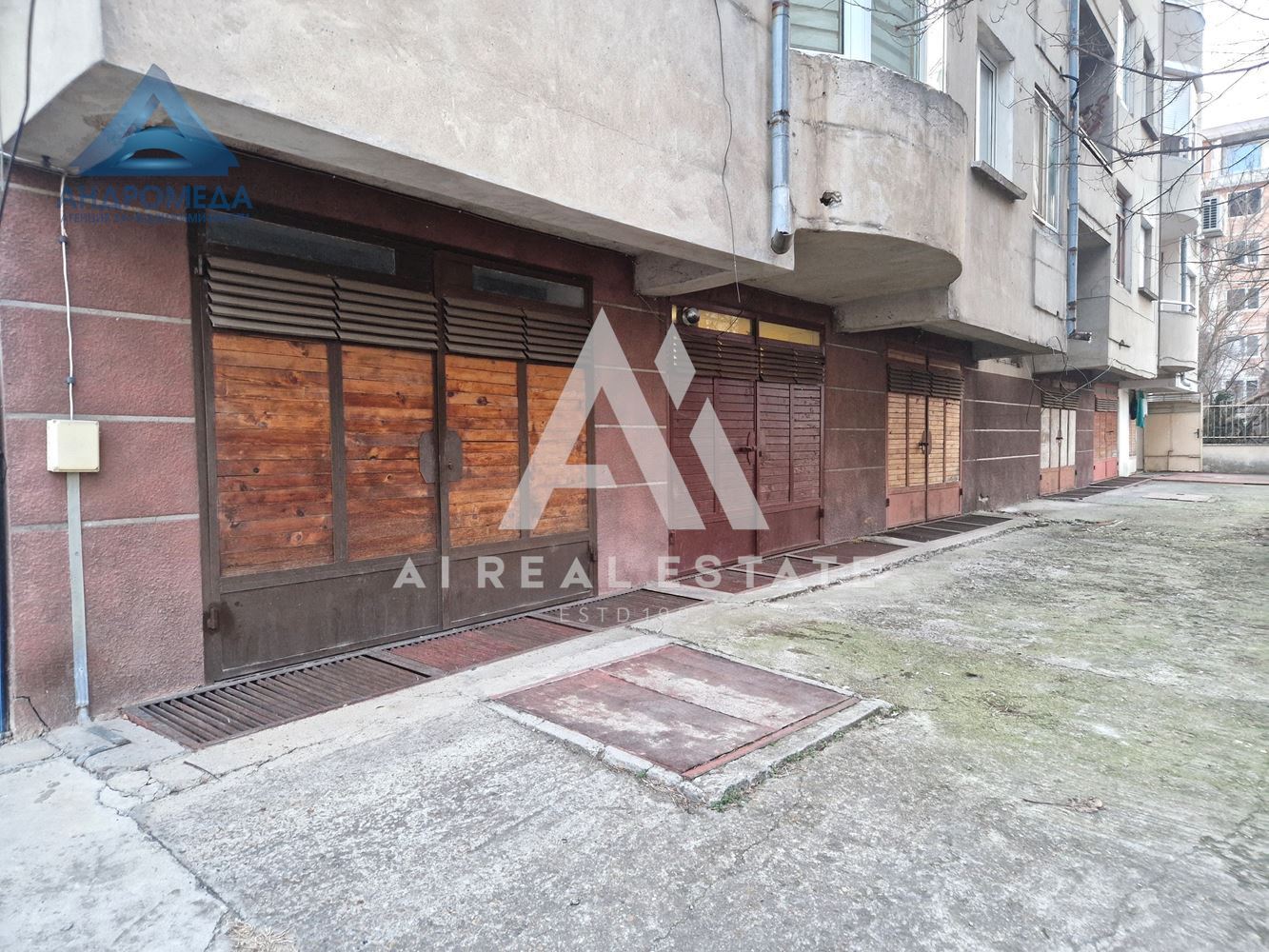 Продава просторен апартамент - 0