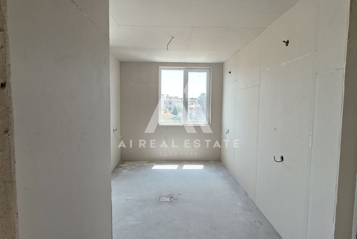 3-стаен Широк център! - 0