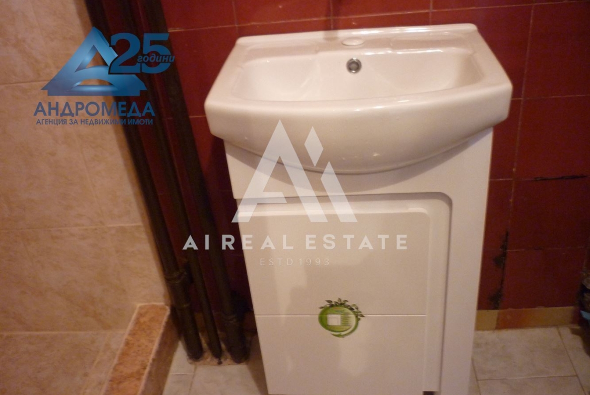 Продава двустаен апартамент - 0