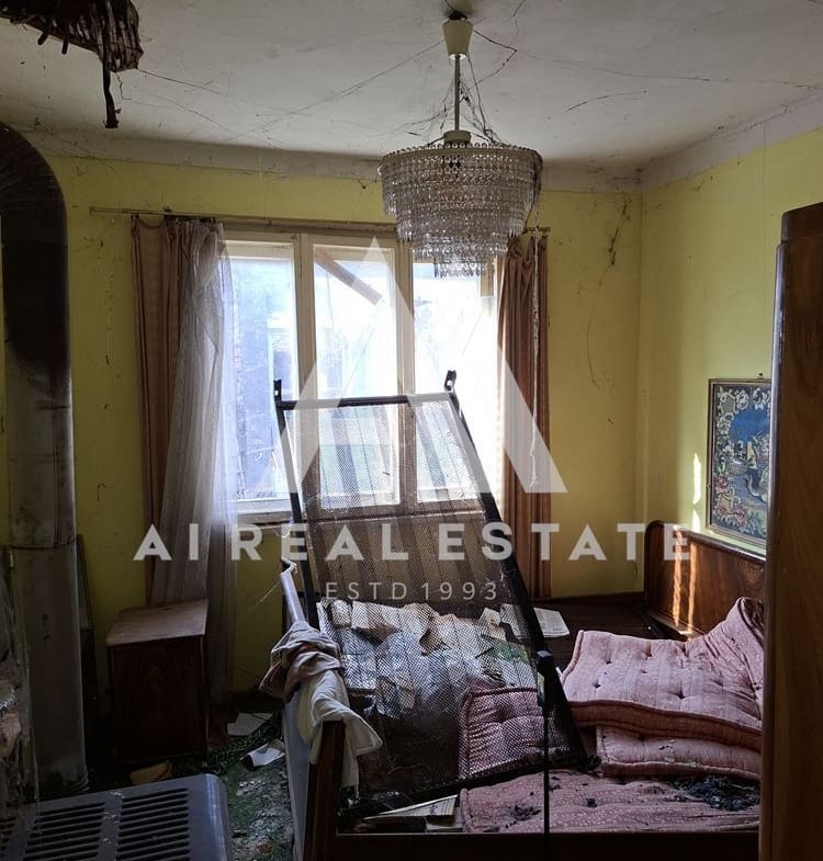 ЕДНОЕТАЖНА КЪЩА - 0