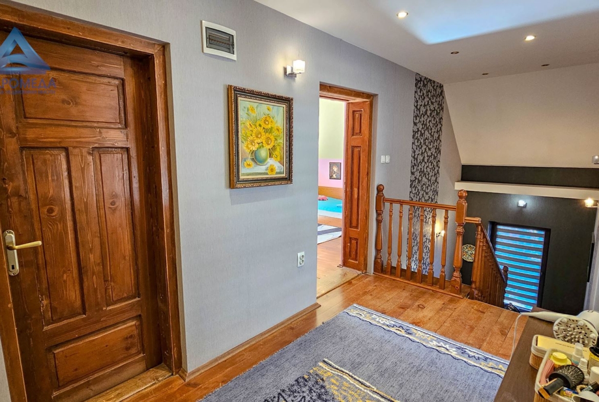 Триетажна къща със самостоятелен двор гр.Плевен, ул.Кирил и Методий 29 ! - 0