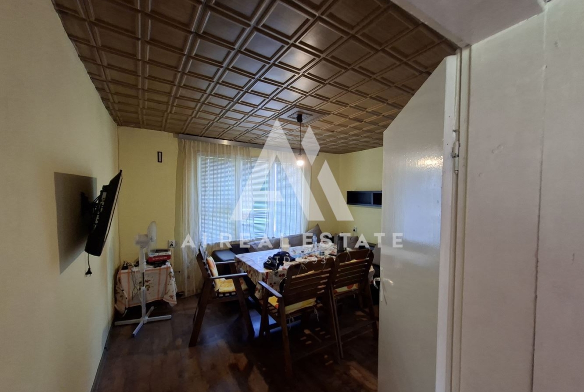 КЪЩА С ДВОР - 0