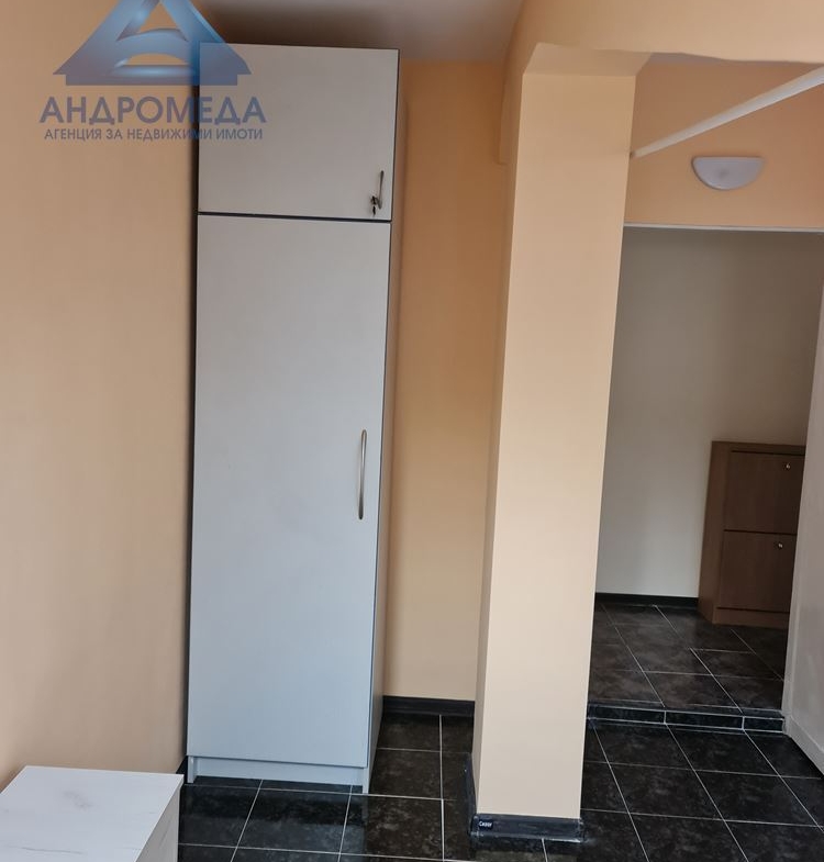 3-стаен Широк център! - 0