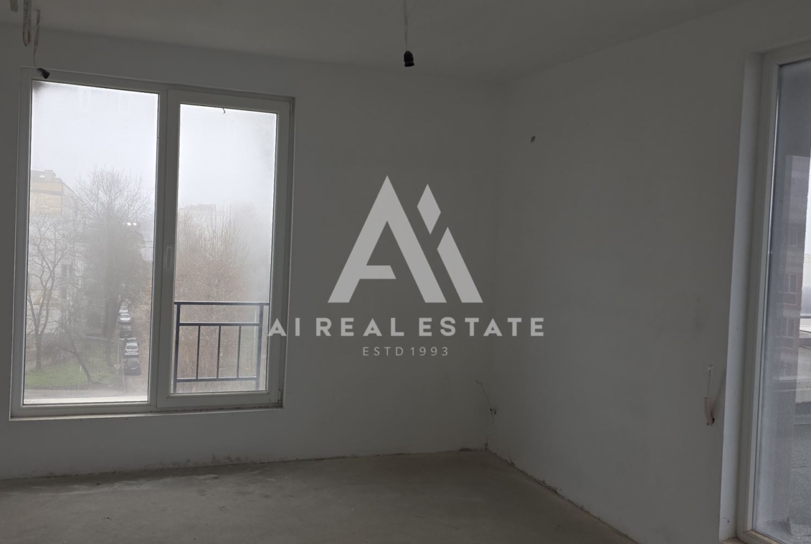 Двустаен апартамент с две покривни тераси | ж.к. Сторгозия, Плевен | Нова тухла | Акт 16 / 2025 | ТЕЦ | Асансьор - 0