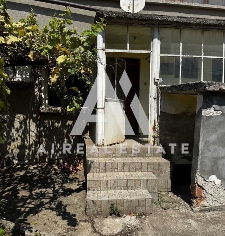 ПЪРВИ ЕТАЖ ОТ КЪЩА С ОТДЕЛЕН ВХОД - 0