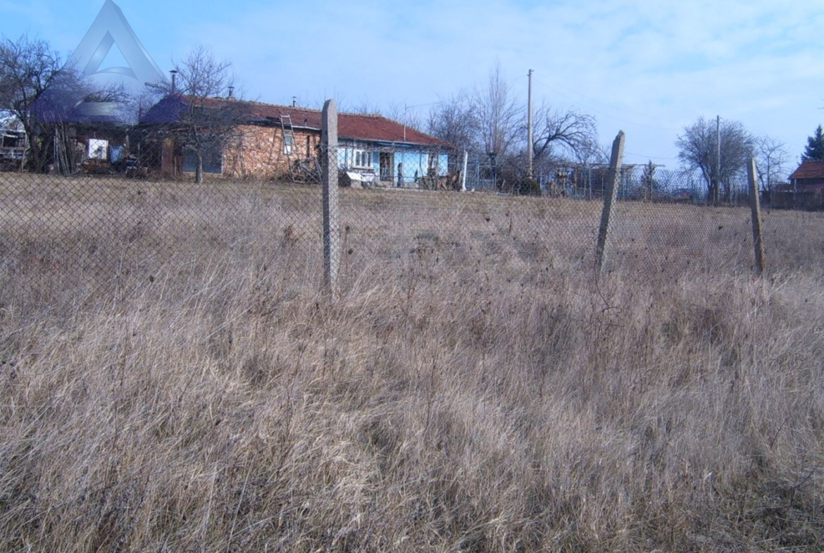 Парцел за еднофамилно строителство без ПУП ! - 0