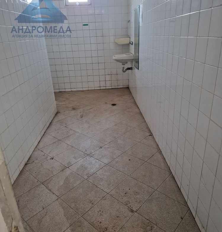 Продава промишлено помещение - 0