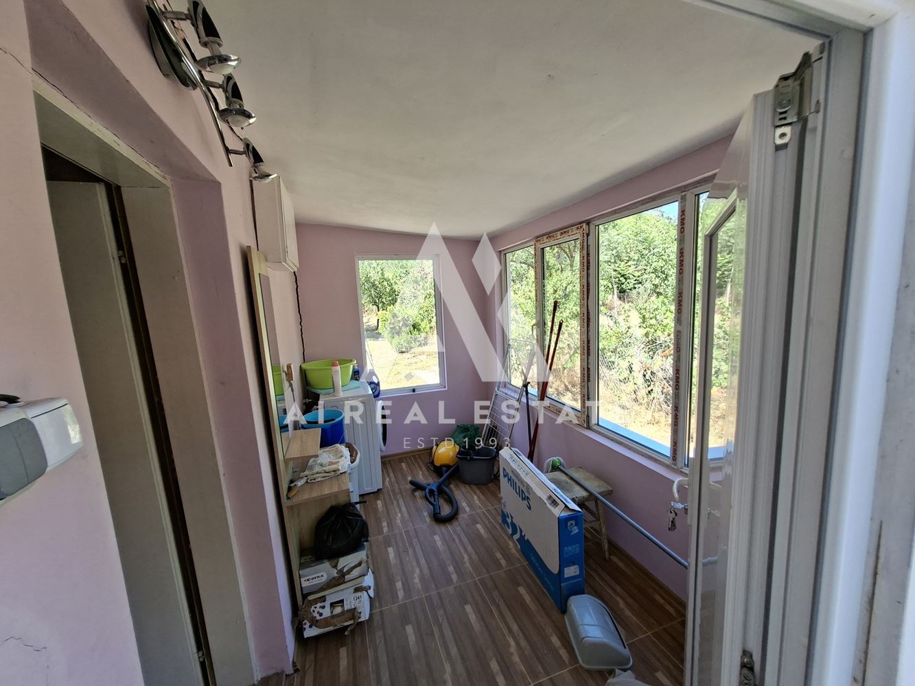 КЪЩА С ДВОР - 0