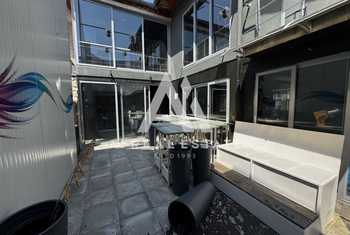 Разработено заведение на два етажа в центъра на гр. Плевен - 0