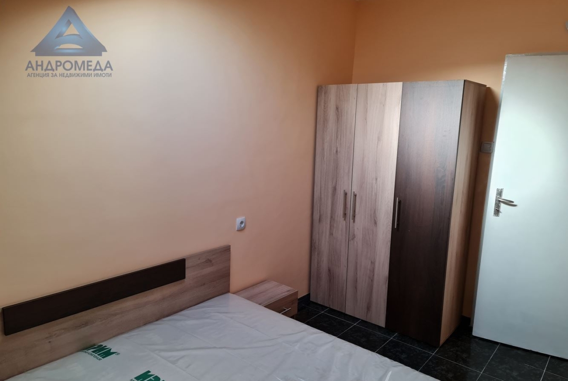 3-стаен Широк център! - 0