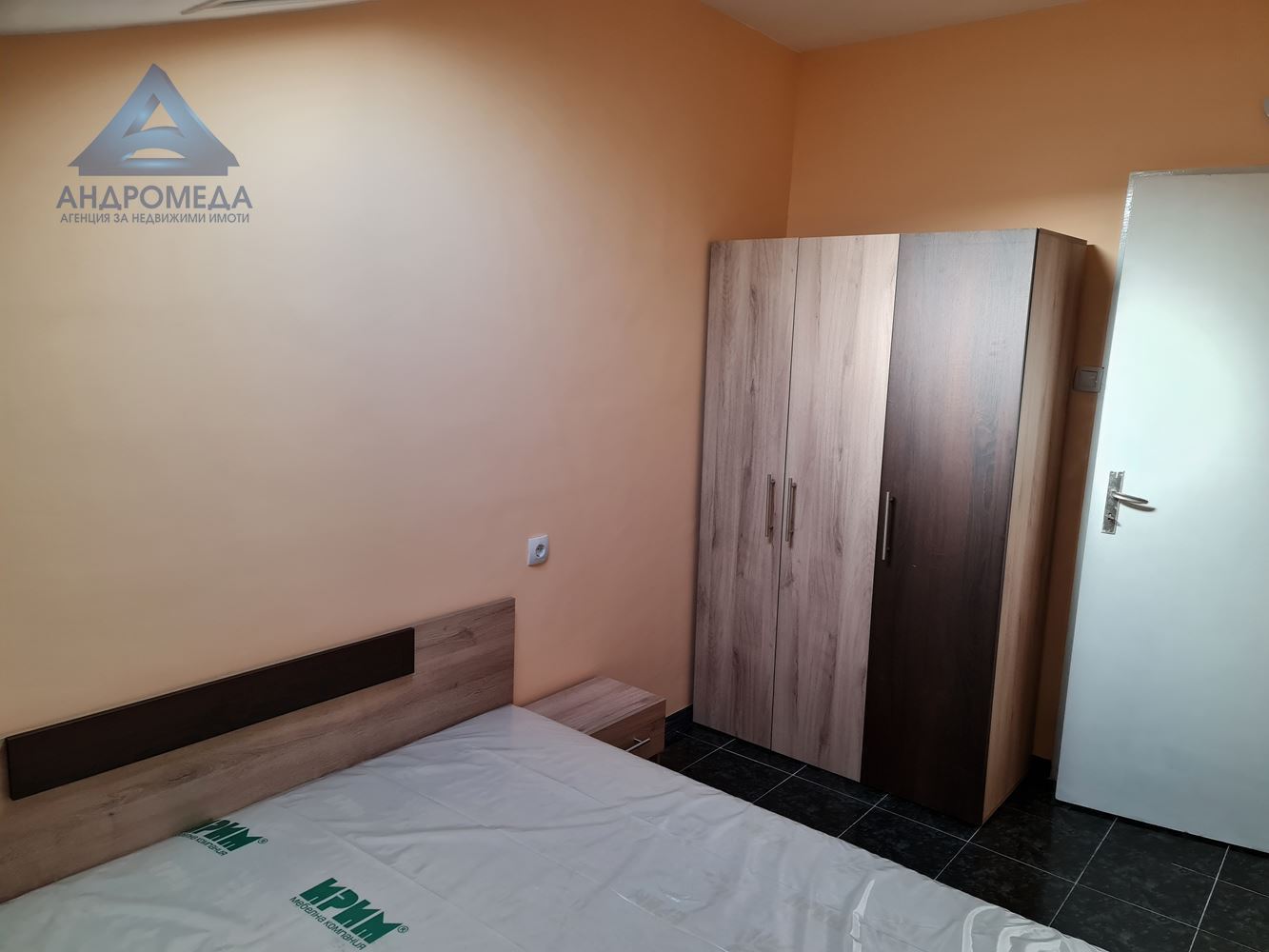 3-стаен Широк център! - 0