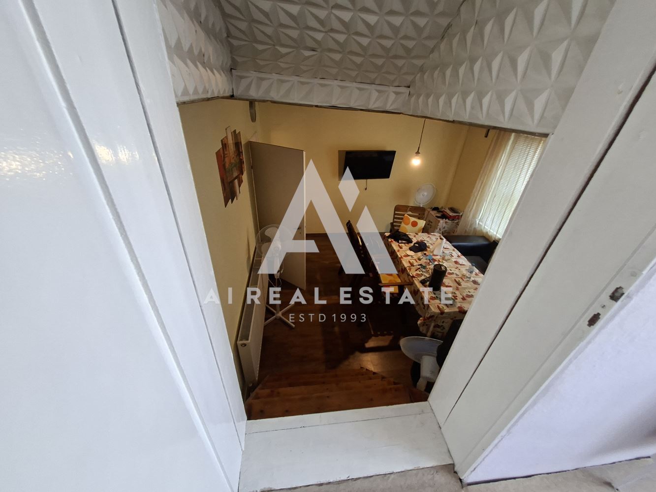 КЪЩА С ДВОР - 0