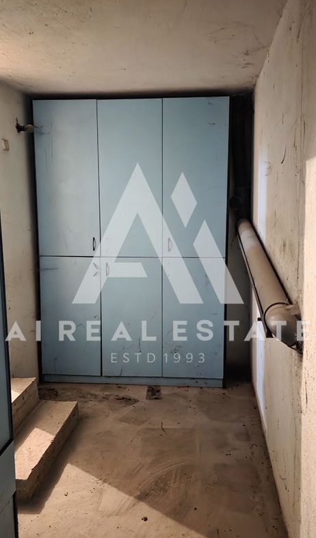 Подземен гараж, разположен на ниво -1 - 0