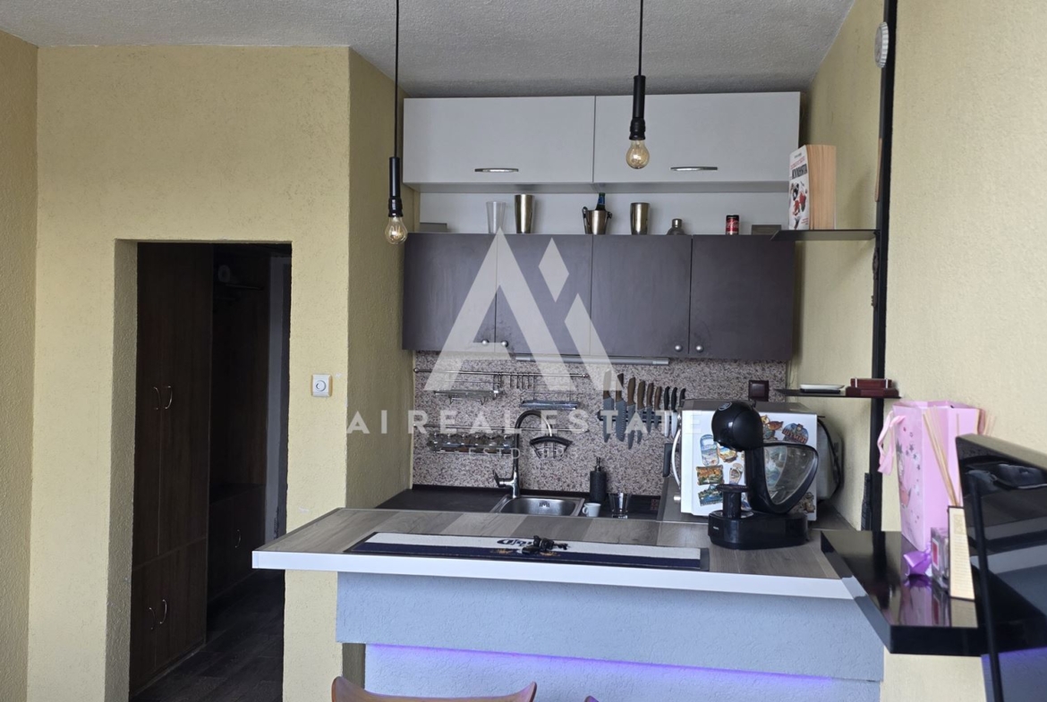 Боксониера - пл.Македония - 0