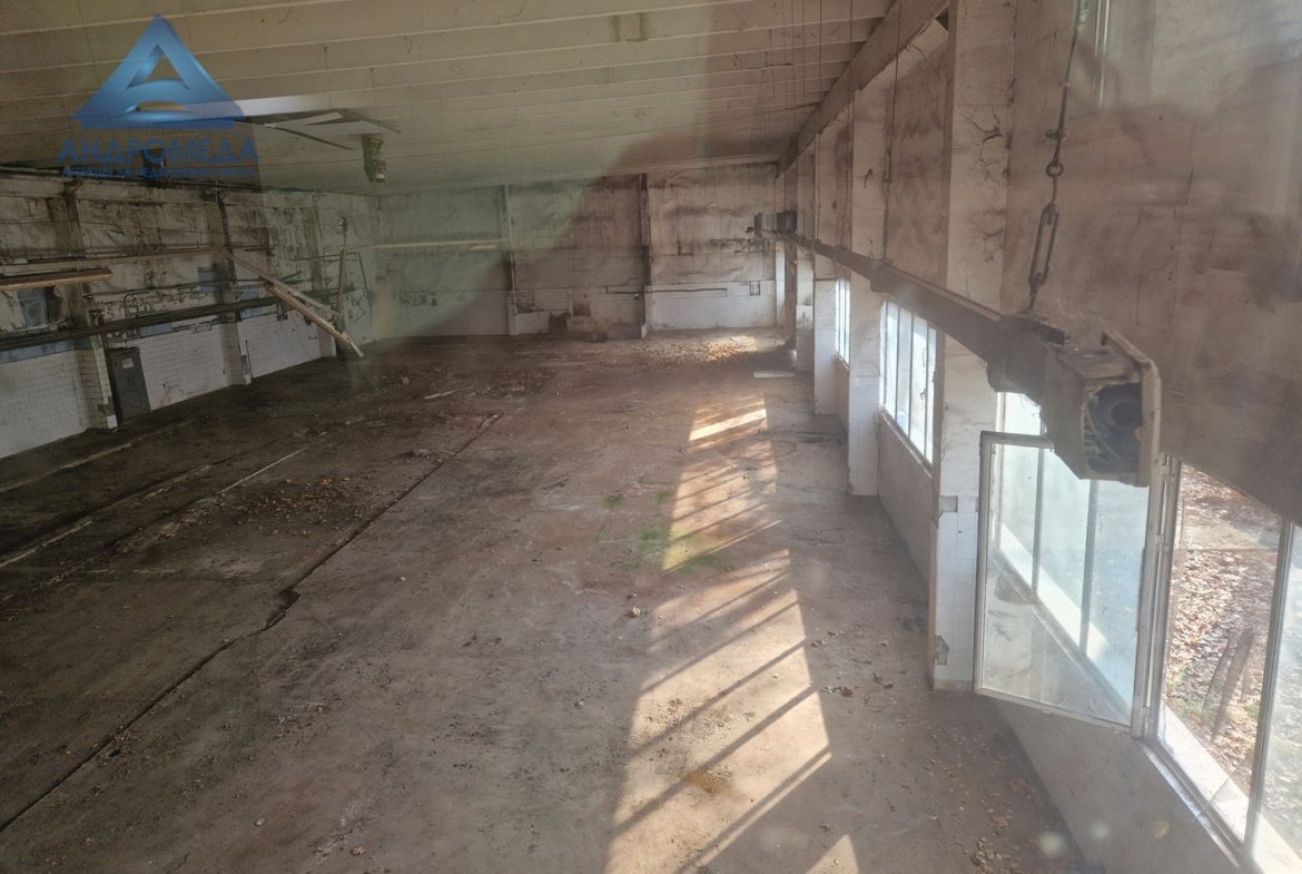 Продава промишлено помещение - 0