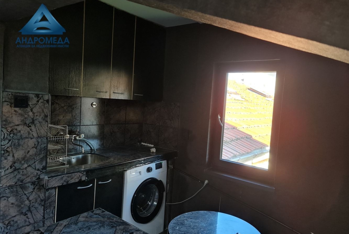 3-стаен Широк център! - 0