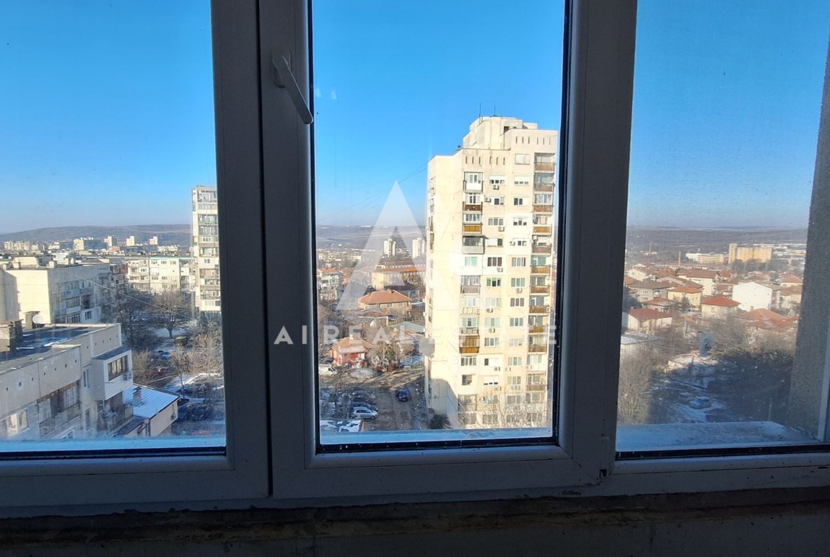 двустаен апартамент - 0