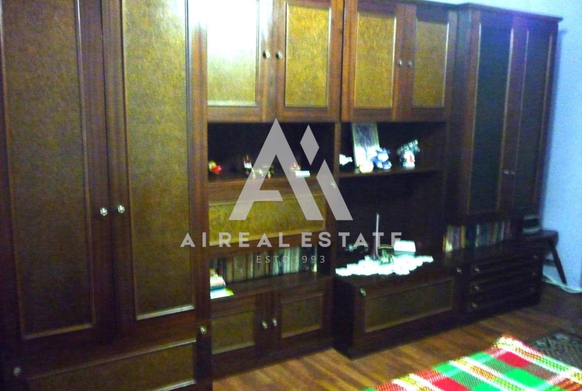 Продава гарсониера - 0