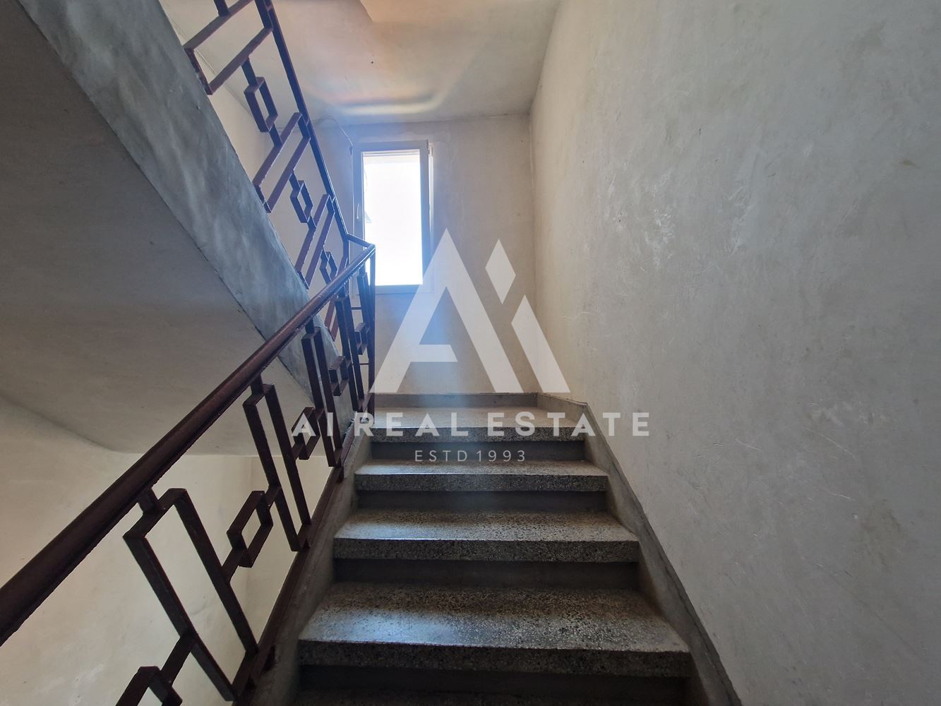 Продава гарсониера с гараж-0 Продава гарсониера с гараж - 0