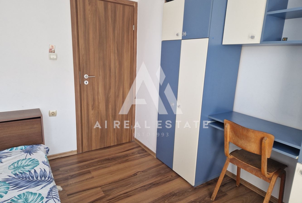 Тристаен обзаведен в ж.к. Мара денечева - 0