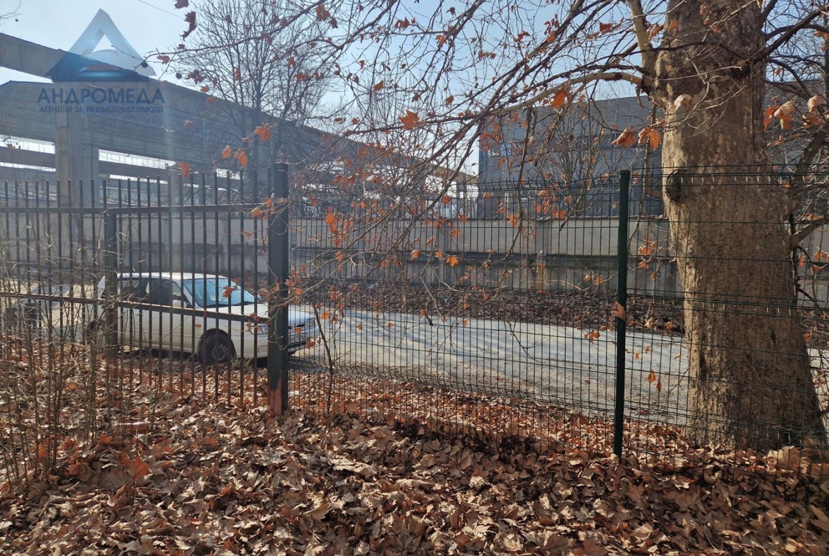 Продава промишлено помещение - 0