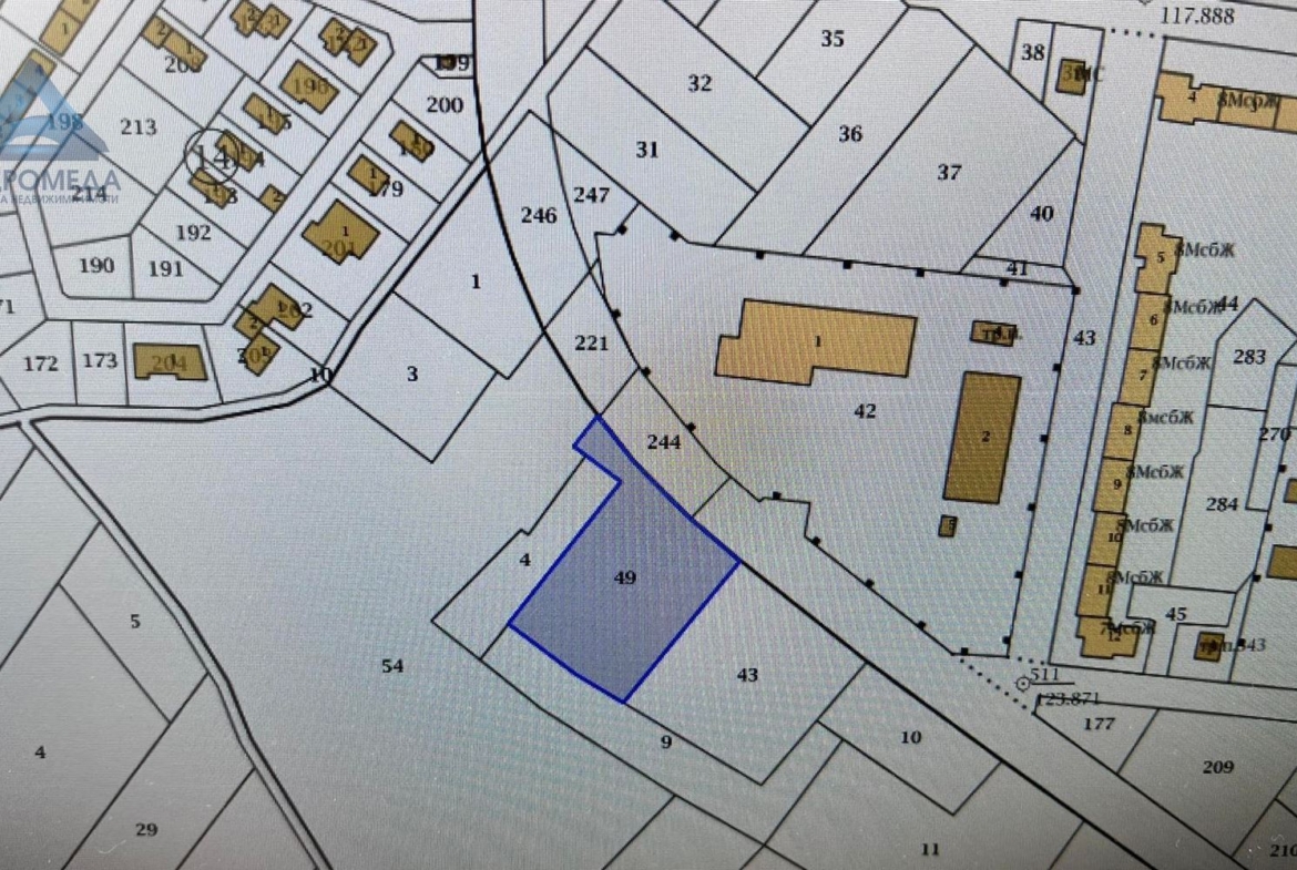 Поземлен имот - 0