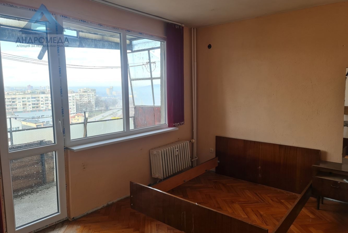 Тристаен Широк център! - 0